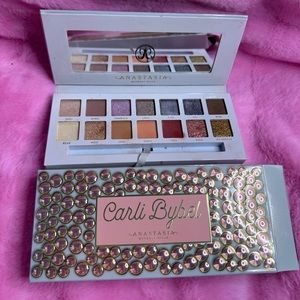 Anastasia Beverly Hills x Carli Bybel Eyeshadow Pallette